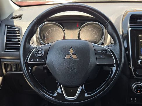 Used 2025 Mitsubishi Outlander Sport SE AWD/4WD image 22