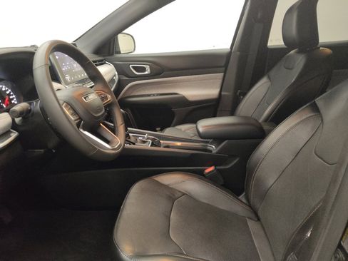 Used 2023 Jeep Compass Latitude AWD/4WD image 17