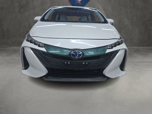 Used 2019 Toyota Prius Prime Premium image 12