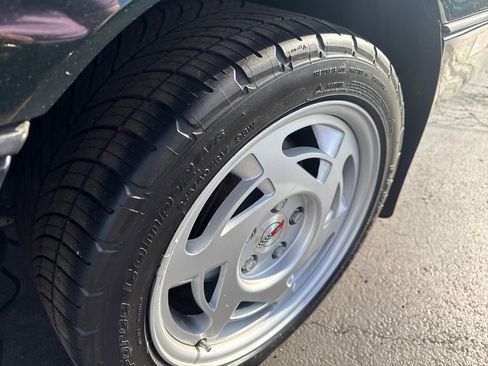 Used 1990 Chevrolet Corvette Convertible RWD image 10