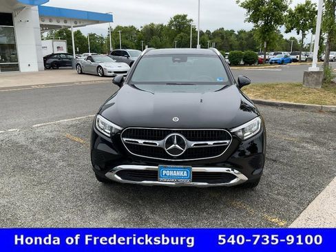 Used 2025 Mercedes-Benz GLC 300 4MATIC image 9