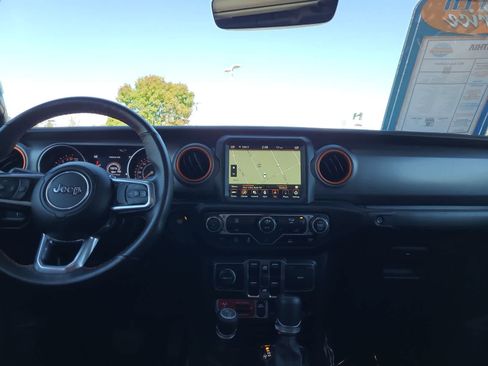 Used 2023 Jeep Gladiator Mojave image 18