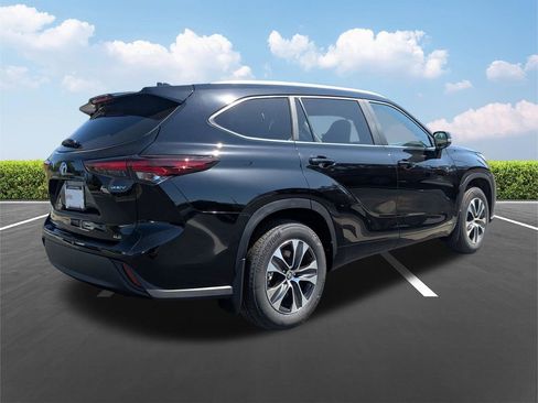 New 2026 Toyota Highlander XLE AWD/4WD image 4