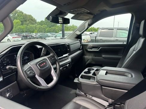 Used 2025 GMC Sierra 1500 SLT AWD/4WD image 8