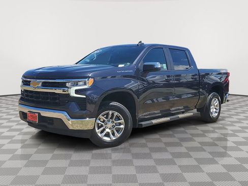 Used 2024 Chevrolet Silverado 1500 LT AWD/4WD image 2