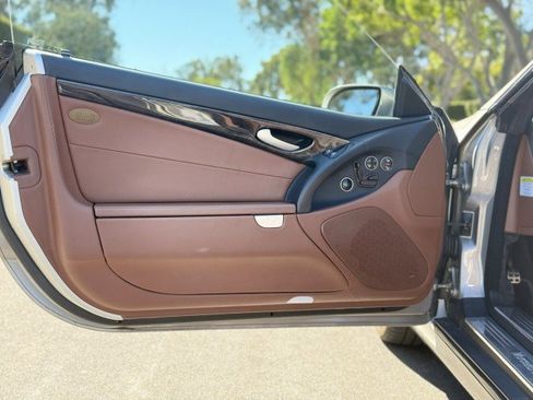 Used 2007 Mercedes-Benz SL 550 image 12