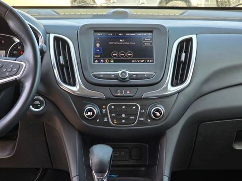 Used 2023 Chevrolet Equinox LT image 25
