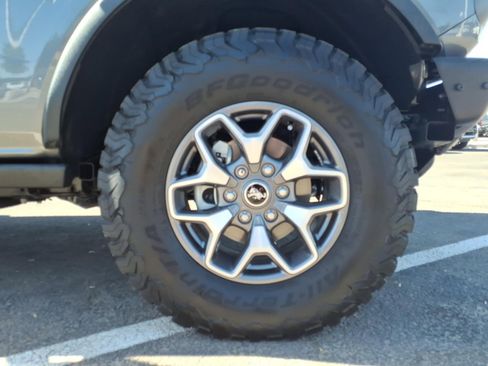 Certified 2025 Ford Bronco Badlands AWD/4WD image 9