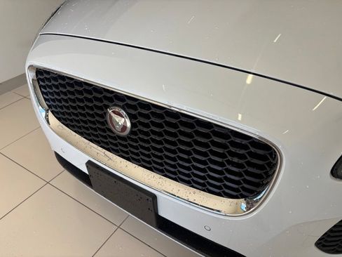 Used 2019 Jaguar E-PACE SE AWD/4WD image 10