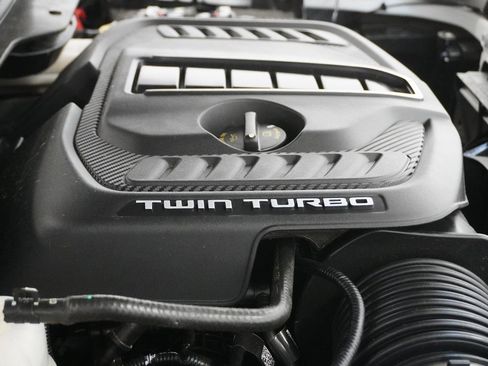 Used 2023 Jeep Grand Wagoneer Series III image 10