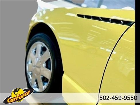 Used 2002 Ford Thunderbird Base image 11