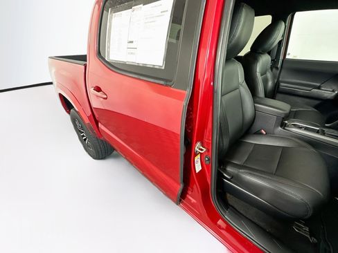 Used 2020 Toyota Tacoma TRD Sport RWD image 28