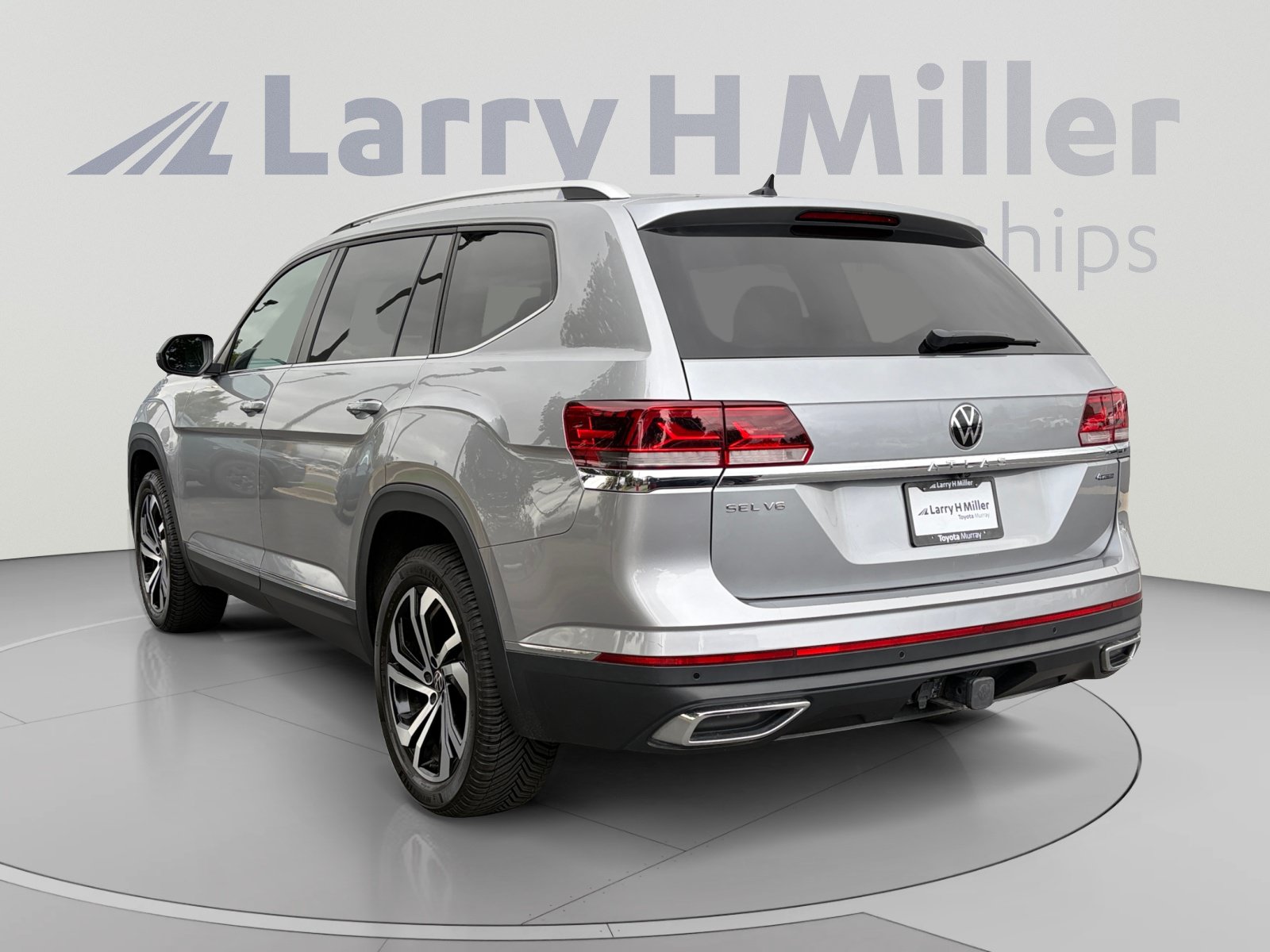 Used 2023 Volkswagen Atlas SEL AWD/4WD image 3