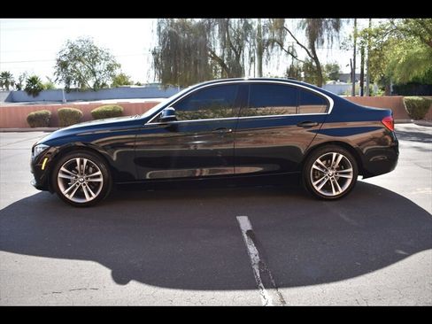 Used 2017 BMW 330i Sedan RWD image 4