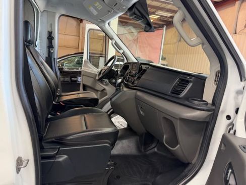 Used 2022 Ford Transit 350 DRW RWD image 26