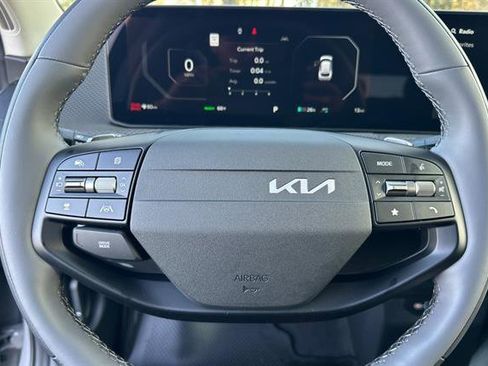 New 2025 Kia EV6 Wind image 26