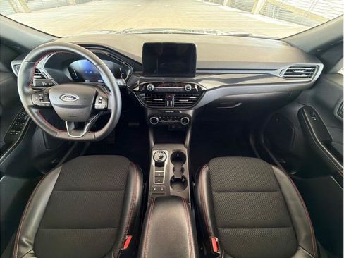 Used 2025 Ford Escape ST-Line AWD/4WD image 15
