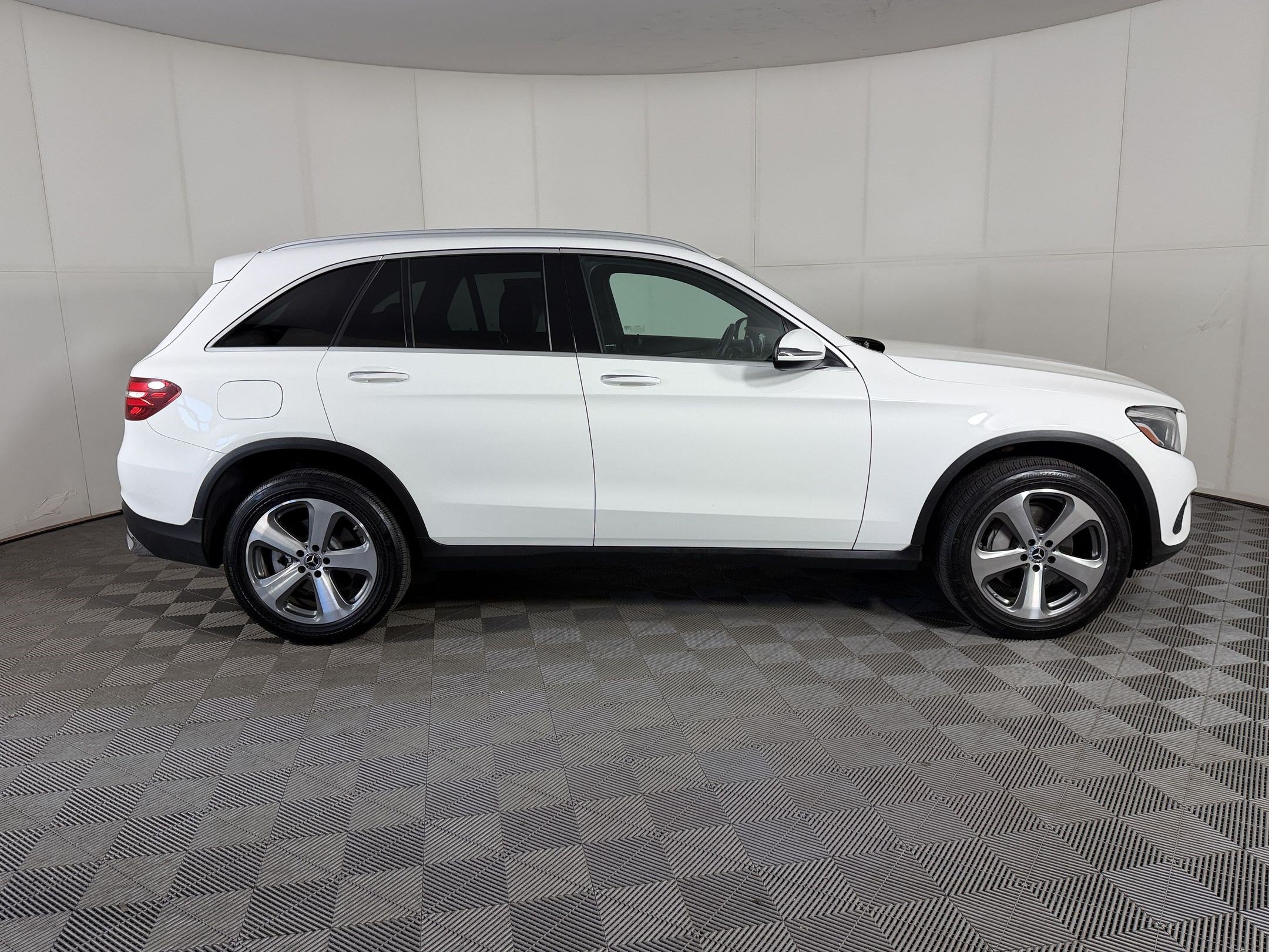 Certified 2019 Mercedes-Benz GLC 300 4MATIC image 8