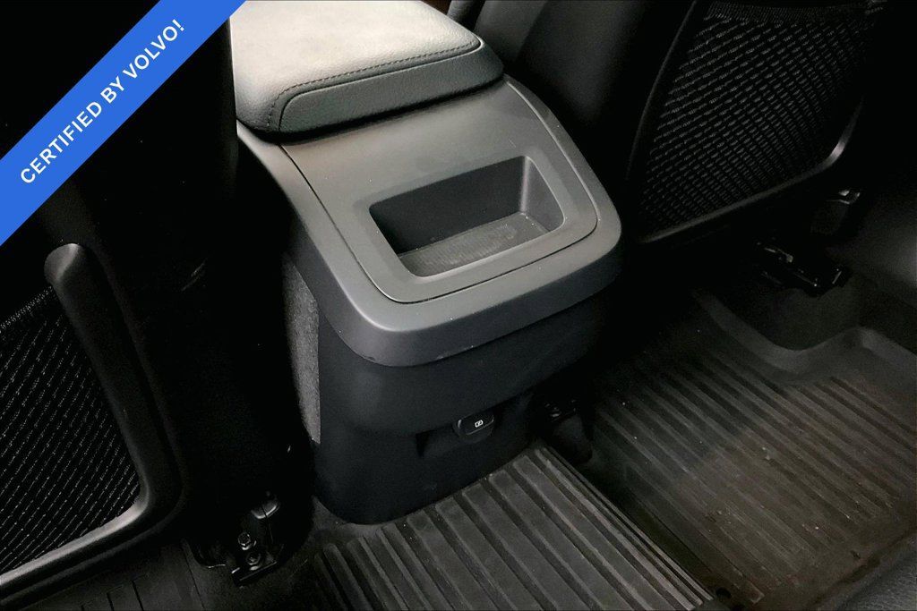 Used 2022 Volvo XC60 B5 Momentum w/ Climate Package AWD/4WD image 27