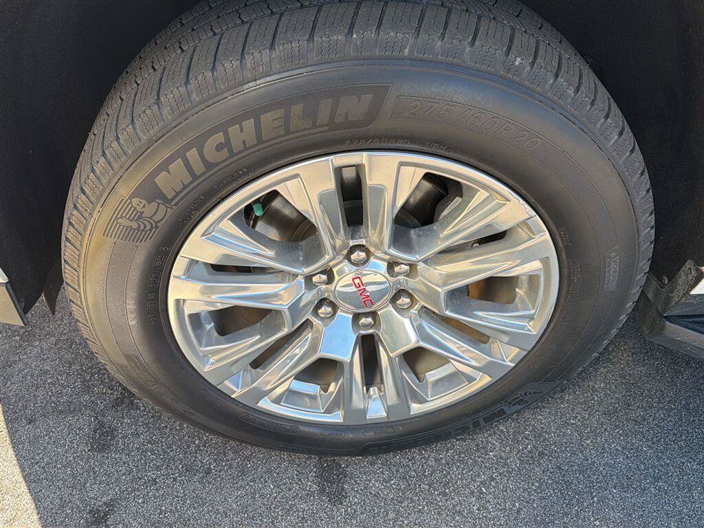 Used 2021 GMC Yukon XL Denali AWD/4WD image 3