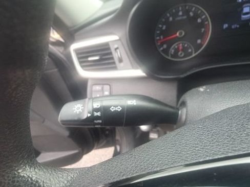 Used 2019 Kia Optima LX FWD image 16