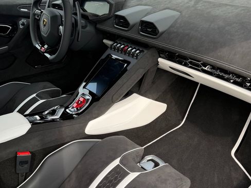 Used 2024 Lamborghini Huracan Tecnica RWD image 17