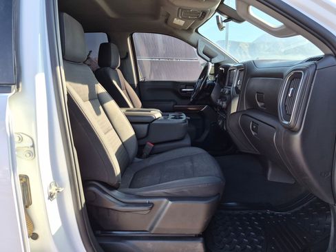 Used 2022 Chevrolet Silverado 1500 LT AWD/4WD image 30