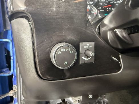 Used 2018 GMC Savana 2500 w/ Enhanced Convenience Package RWD image 29