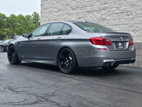 Used 2013 BMW M5 RWD image 2