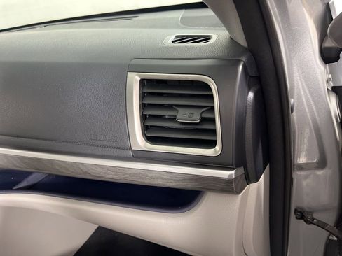 Used 2018 Toyota Highlander Limited Platinum image 10