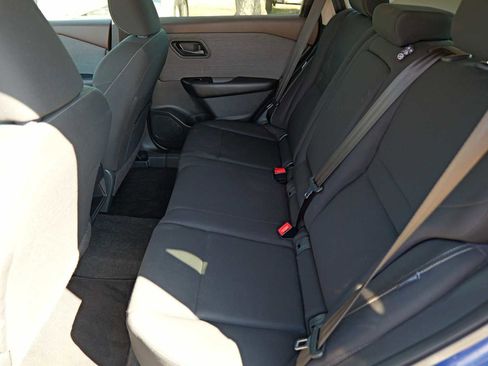 Used 2023 Nissan Rogue S image 23