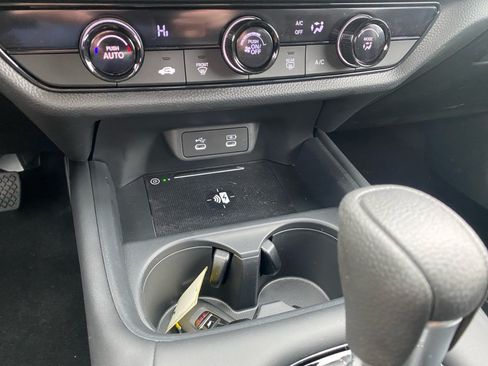 Certified 2026 Honda HR-V LX image 22