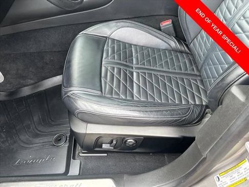 Used 2019 Maserati Levante GTS image 12