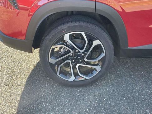 New 2026 Chevrolet Trax RS w/ Sunroof Package image 9
