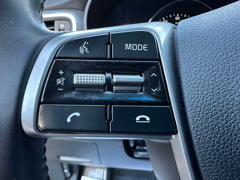 Used 2020 Kia Sorento EX image 18