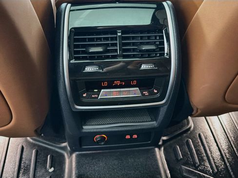 Used 2024 BMW X7 M60i w/ Executive Package AWD/4WD image 28