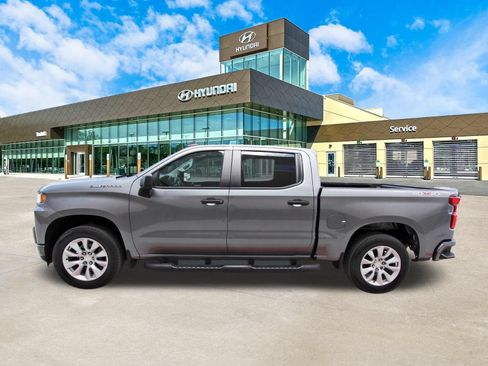 Used 2021 Chevrolet Silverado 1500 Custom AWD/4WD image 9