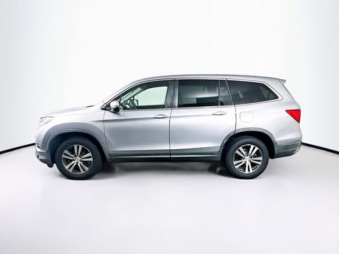 Used 2017 Honda Pilot EX image 4
