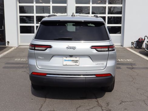 Used 2023 Jeep Grand Cherokee L Limited image 9