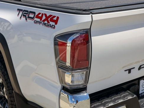 Used 2023 Toyota Tacoma TRD Off-Road AWD/4WD image 7