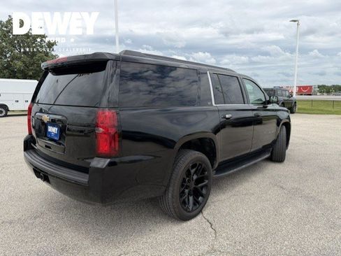 Used 2020 Chevrolet Suburban LT AWD/4WD image 8