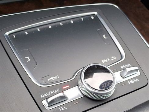 Used 2018 Audi Q5 2.0T Premium Plus w/ Premium Plus Package image 27