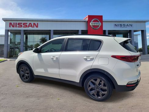 Used 2022 Kia Sportage Nightfall Edition FWD image 3