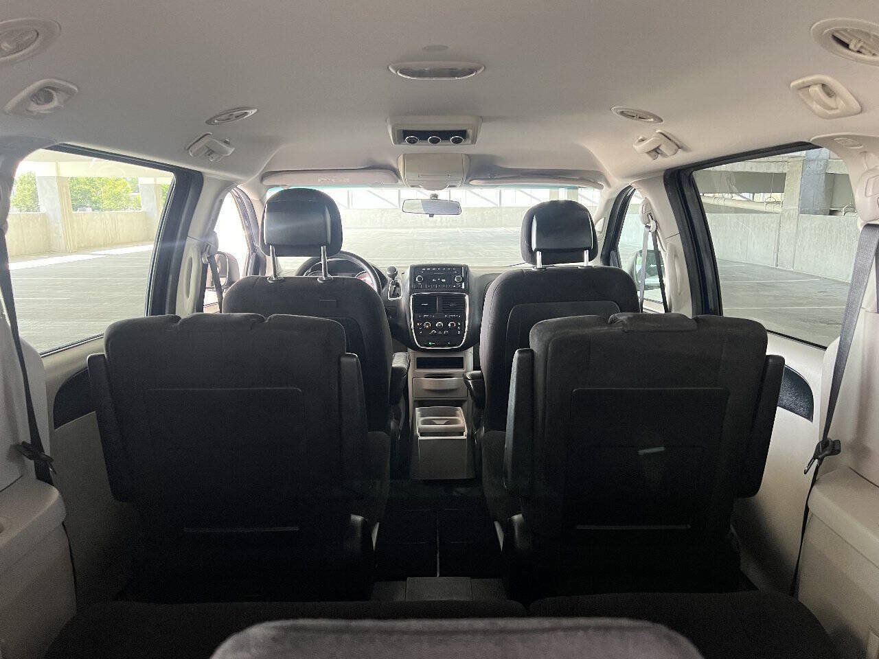 Used 2013 Dodge Grand Caravan SE FWD image 17