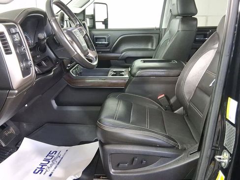 Used 2019 GMC Sierra 3500 Denali w/ Duramax Plus Package image 9