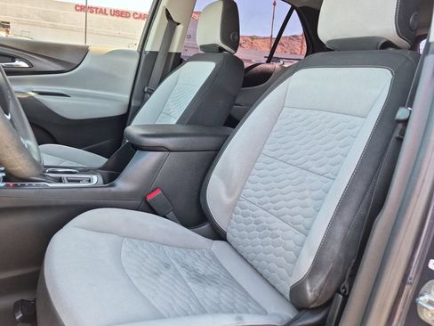 Used 2019 Chevrolet Equinox LS FWD image 13