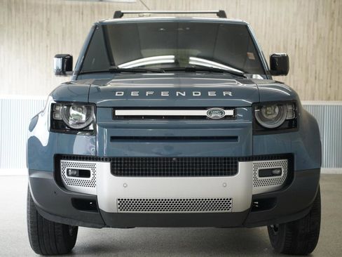 Used 2024 Land Rover Defender 110 S image 3