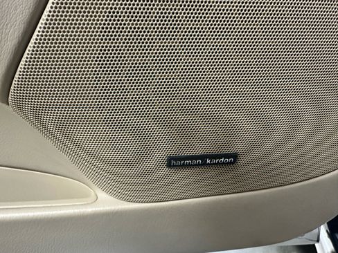 Used 2011 Buick Lucerne CXL image 11