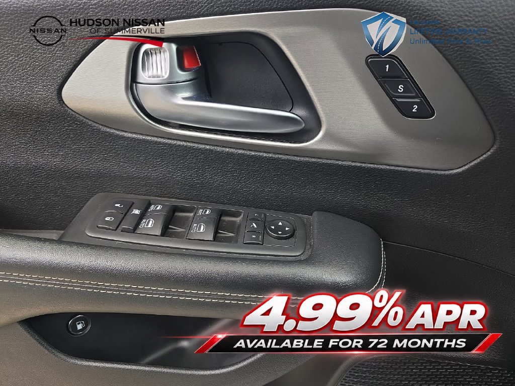 Used 2021 Chrysler Pacifica Limited w/ Uconnect Theater Family Group FWD image 28