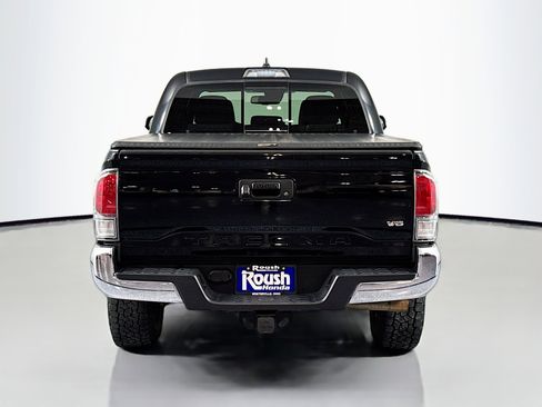 Used 2021 Toyota Tacoma TRD Off-Road image 6